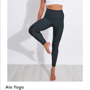 ❤️SOLD❤️ Alo yoga high-waisted airlift leggings